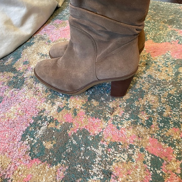 Vince Camuto Boots - Picture 2 of 8